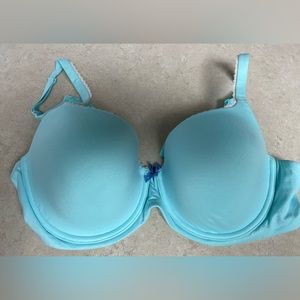 Victoria’s Secret body by Victoria lined Demi bra